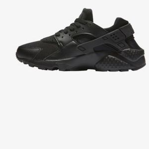 Black Huaraches